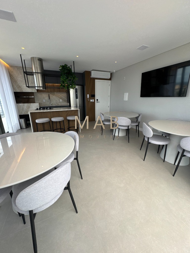 Apartamento à venda na Ilha da Magia, bairro Ingleses do Rio Vermelho, 2 quartos sendo 1 suíte, sala de estar/jantar, 1 vaga, 88,36m² de área. Venh
