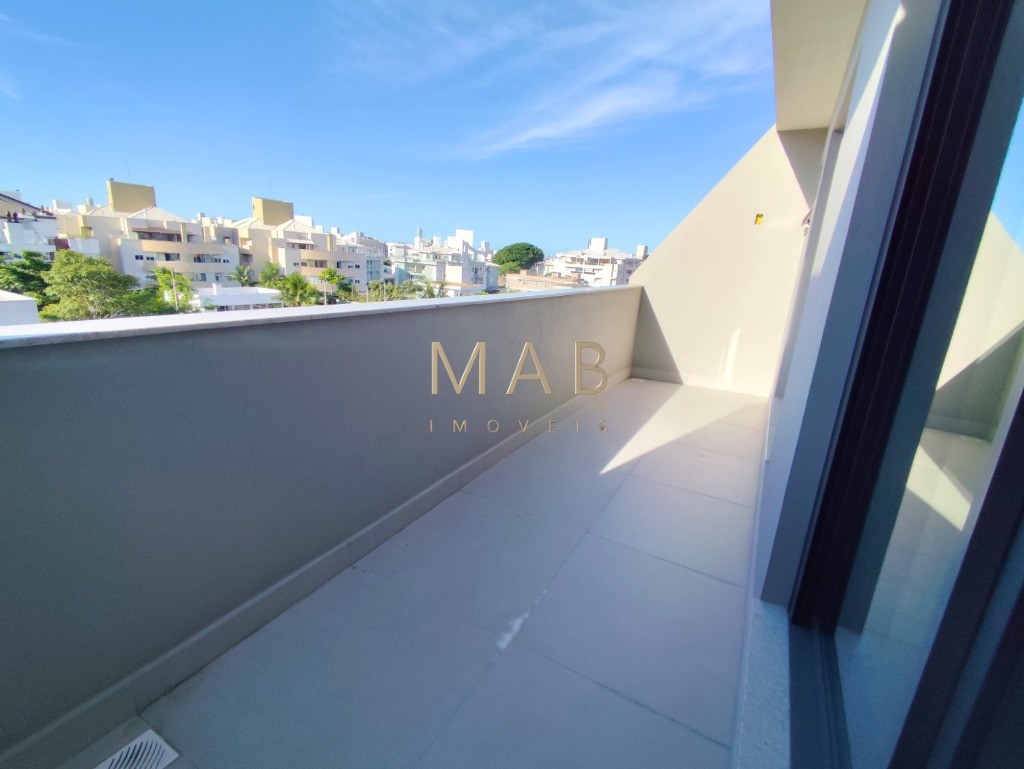 Apartamento DUPLEX à Venda em Localização Privilegiada na Praia de Ingleses, Florianópolis/SC!