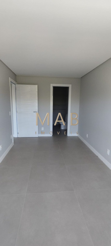 Lindo Apartamento contendo 2 Dormitórios sendo 1 Suíte à Venda na Praia de Ingleses, Florianópolis SC!!