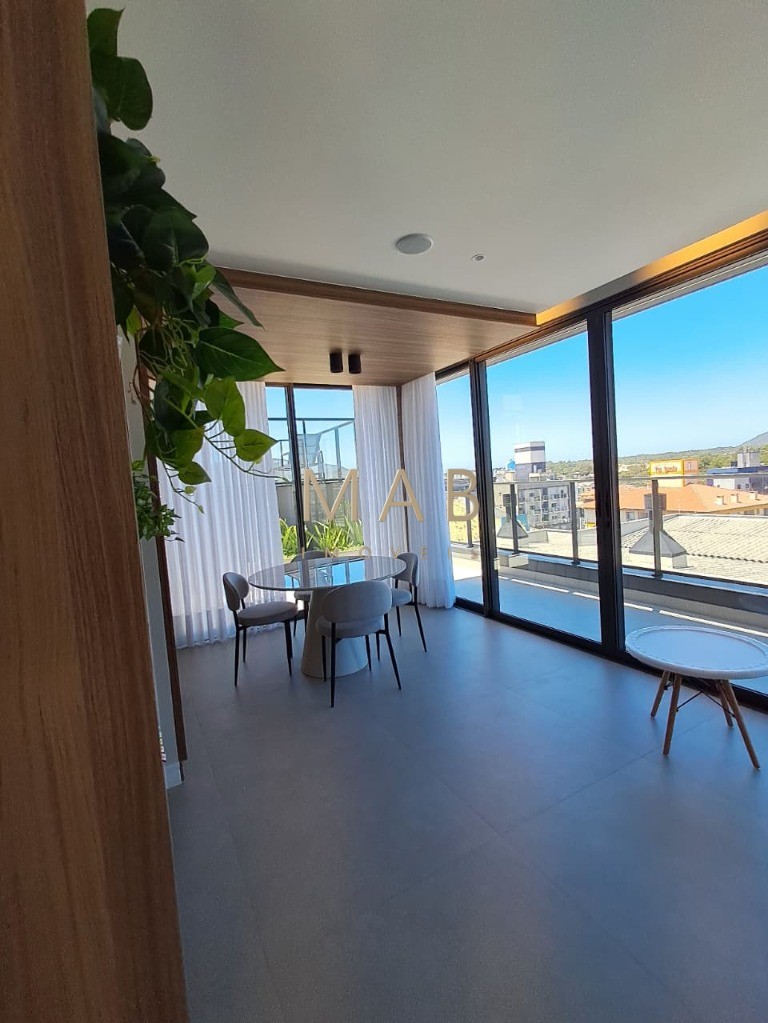 Apartamento de 2 quartos SENDO 1 suíte e vaga de garagem em Ingleses do Rio Vermelho, Florianópolis-SC.