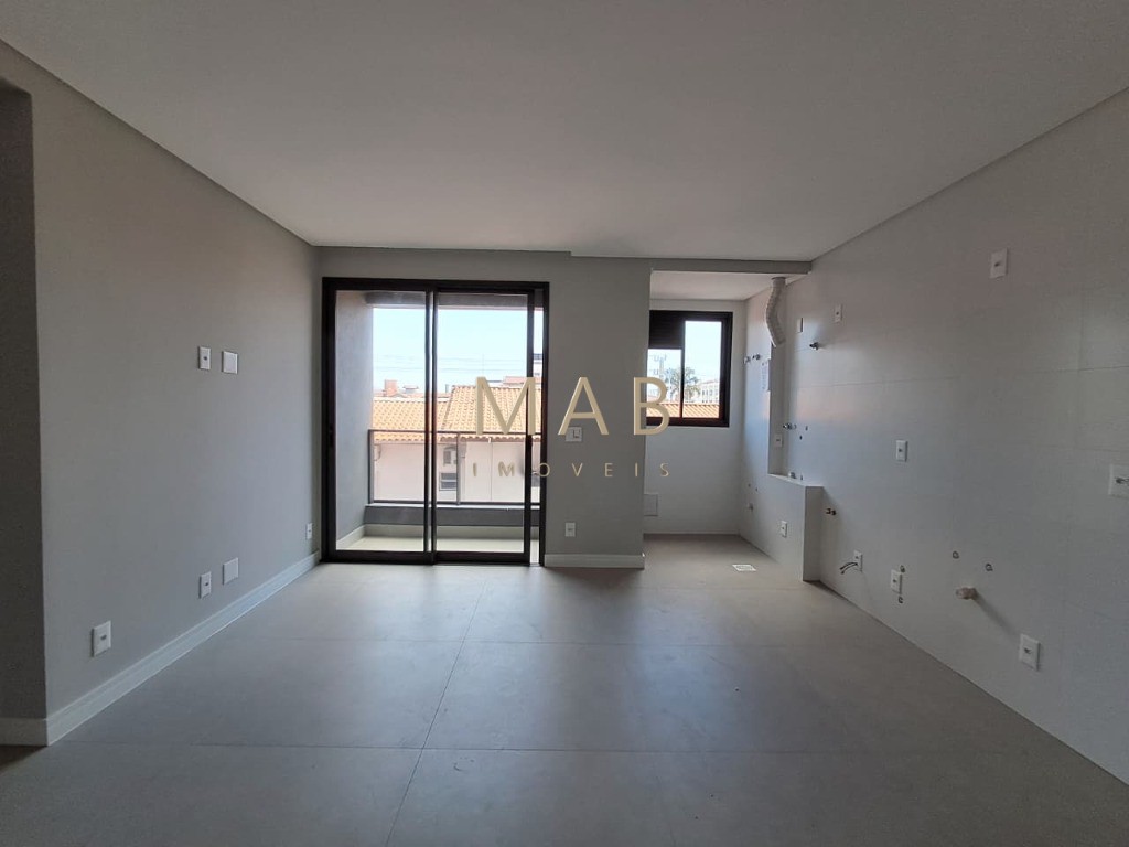 Apartamento de 2 quartos SENDO 1 suíte e vaga de garagem em Ingleses do Rio Vermelho, Florianópolis-SC.