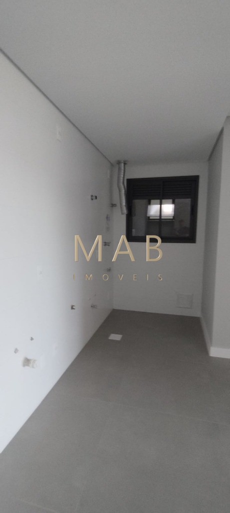 Lindo Apartamento contendo 2 Dormitórios sendo 1 Suíte à Venda na Praia de Ingleses, Florianópolis SC!!