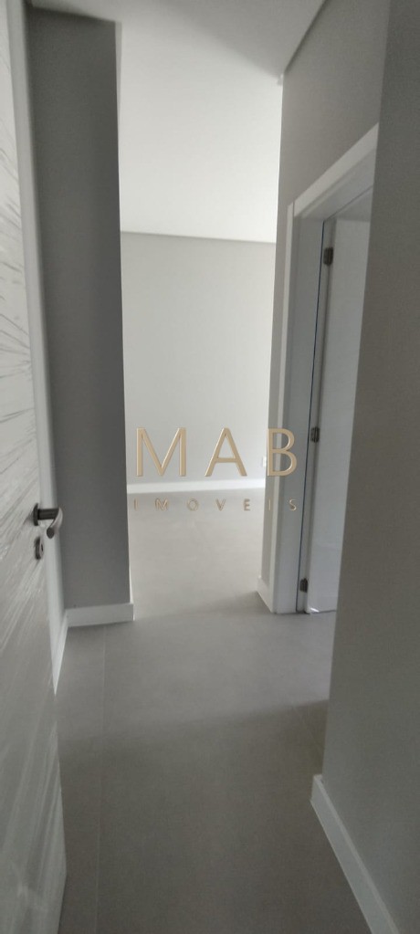 Vende-se Apartamento Garden, com 3 dormitórios sendo 1 suite, em Localização Nobre no Bairro Ingleses, Florianópolis/SC!