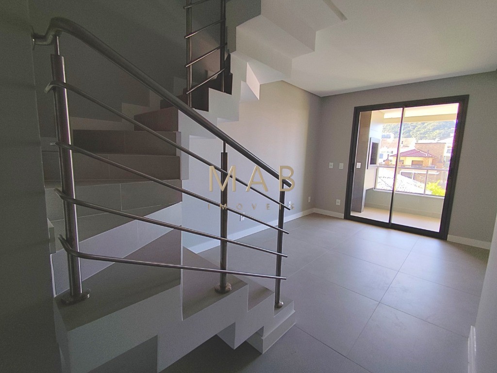 Apartamento DUPLEX à Venda em Localização Privilegiada na Praia de Ingleses, Florianópolis/SC!