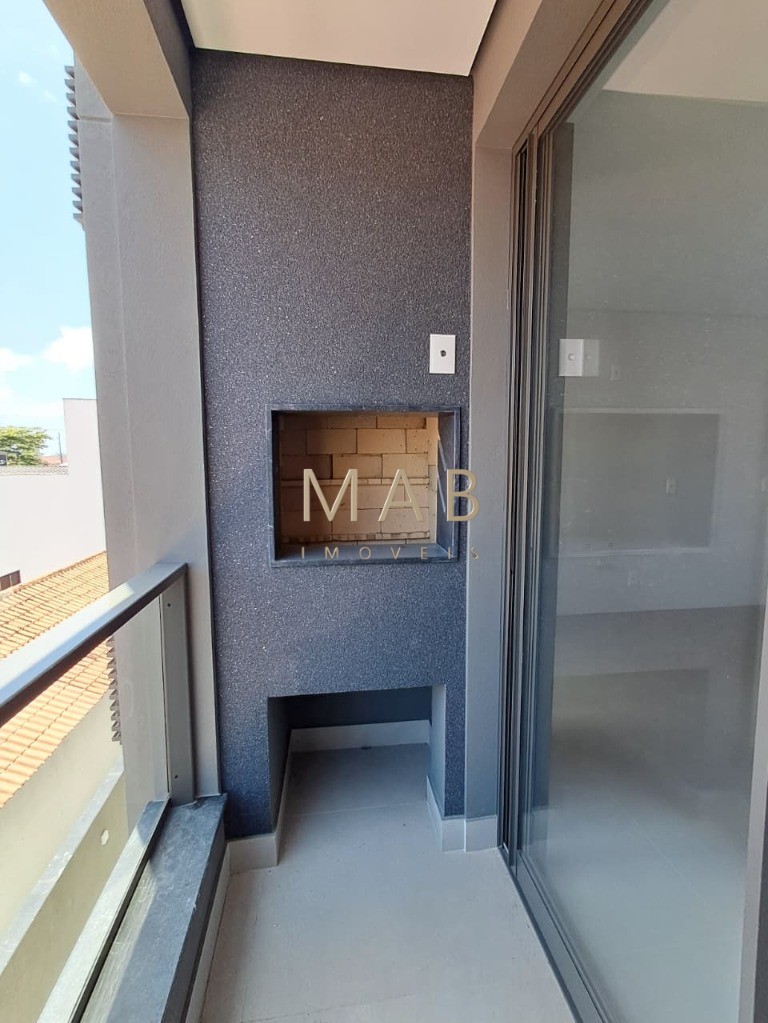 Apartamento de 2 quartos SENDO 1 suíte e vaga de garagem em Ingleses do Rio Vermelho, Florianópolis-SC.