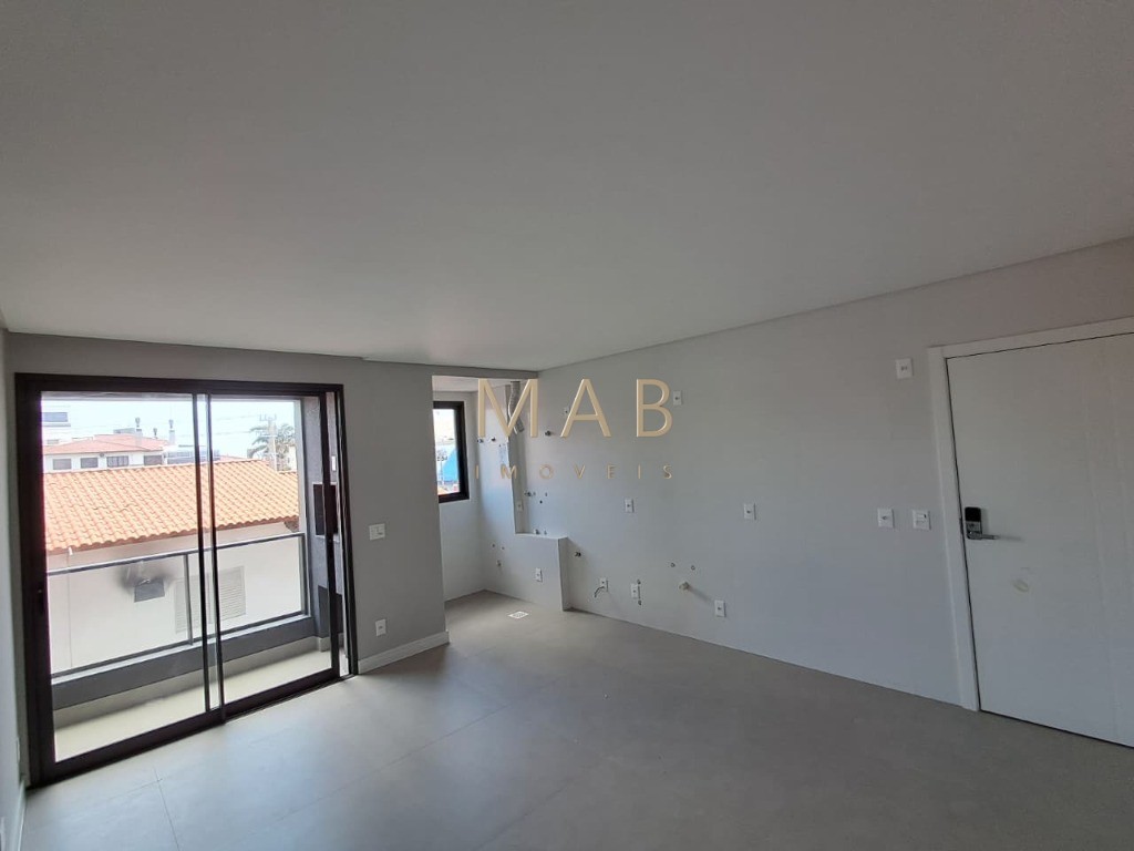 Apartamento de 2 quartos SENDO 1 suíte e vaga de garagem em Ingleses do Rio Vermelho, Florianópolis-SC.