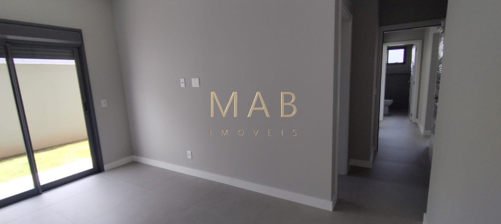 Vende-se Apartamento Garden, com 3 dormitórios sendo 1 suite, em Localização Nobre no Bairro Ingleses, Florianópolis/SC!