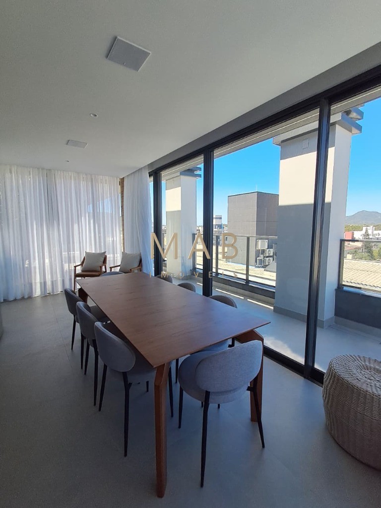 Apartamento à venda na Ilha da Magia, bairro Ingleses do Rio Vermelho, 2 quartos sendo 1 suíte, sala de estar/jantar, 1 vaga, 88,36m² de área. Venh