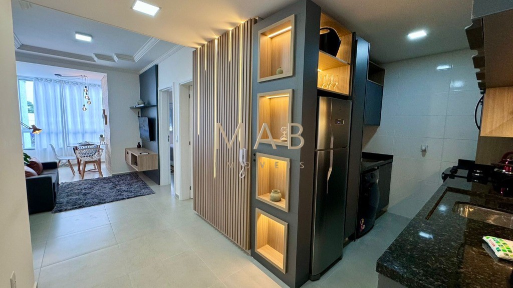 Apartamento mobiliado e decorado na praia dos ingleses , excelente oportunidade para moradia ou investimento!!