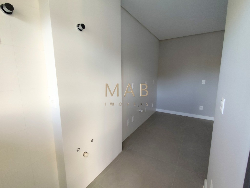 Apartamento DUPLEX à Venda em Localização Privilegiada na Praia de Ingleses, Florianópolis/SC!