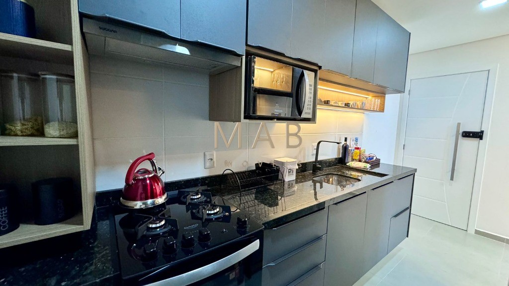 Apartamento mobiliado e decorado na praia dos ingleses , excelente oportunidade para moradia ou investimento!!