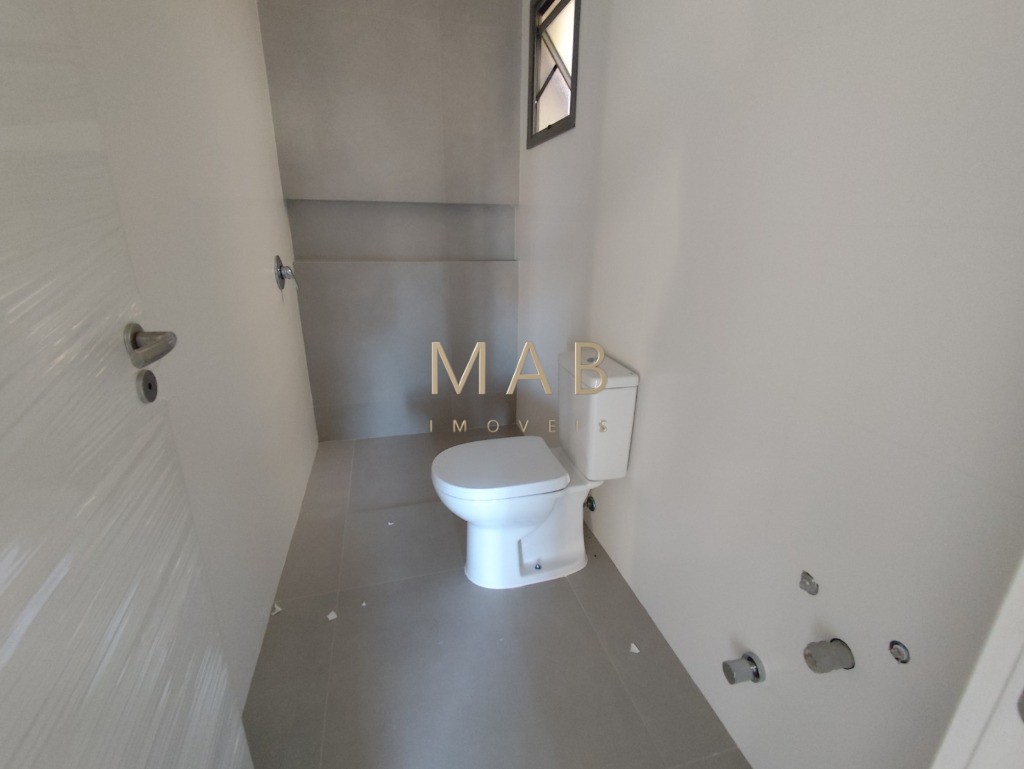 Apartamento DUPLEX à Venda em Localização Privilegiada na Praia de Ingleses, Florianópolis/SC!