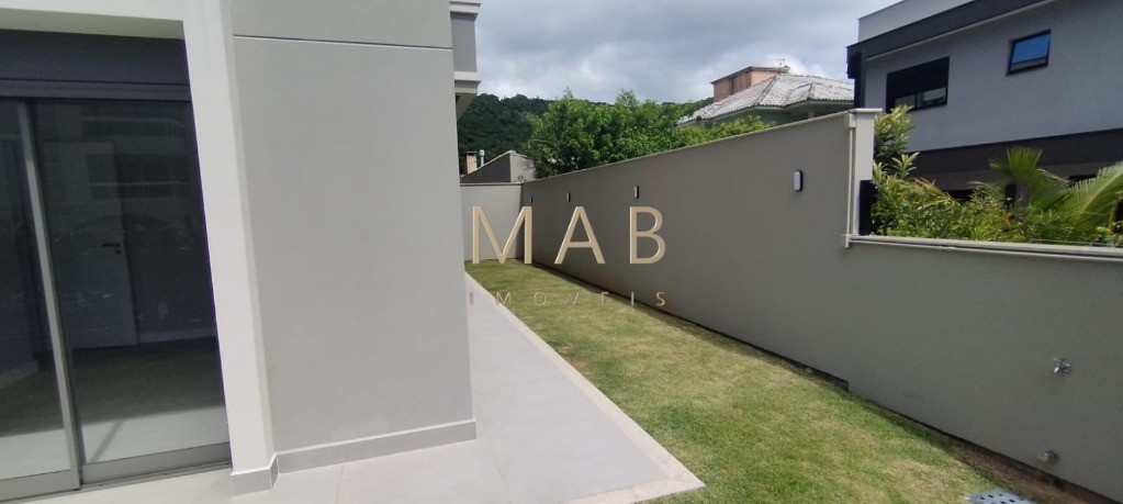 Vende-se Apartamento Garden, com 3 dormitórios sendo 1 suite, em Localização Nobre no Bairro Ingleses, Florianópolis/SC!