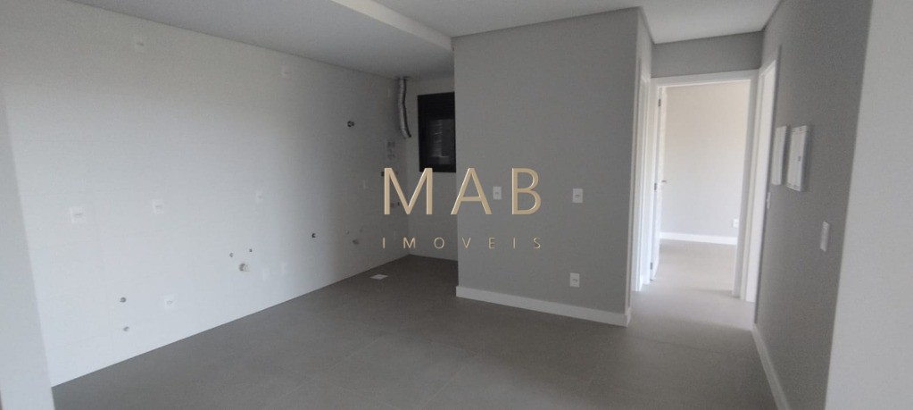 Lindo Apartamento contendo 2 Dormitórios sendo 1 Suíte à Venda na Praia de Ingleses, Florianópolis SC!!