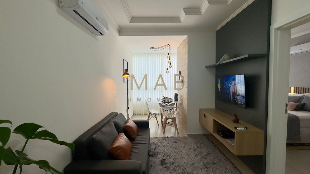 Apartamento mobiliado e decorado na praia dos ingleses , excelente oportunidade para moradia ou investimento!!