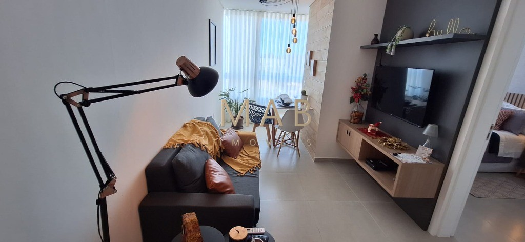 Apartamento mobiliado e decorado na praia dos ingleses , excelente oportunidade para moradia ou investimento!!
