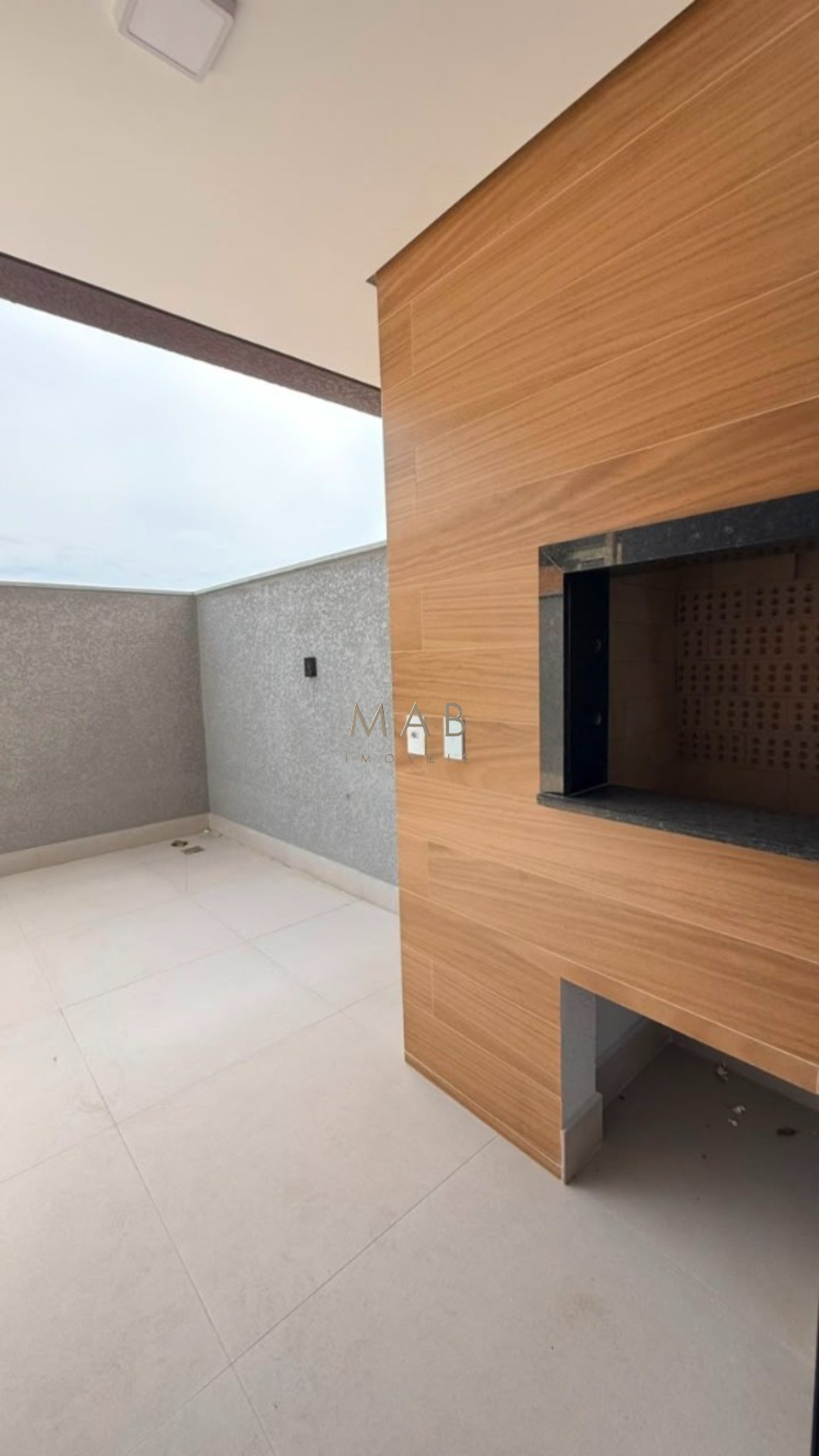 Apartamento Térreo à Venda com 1 Dormitório, no Saint Humbert Residence, a 80 metros da Praia dos Ingleses, Florianópolis/SC!