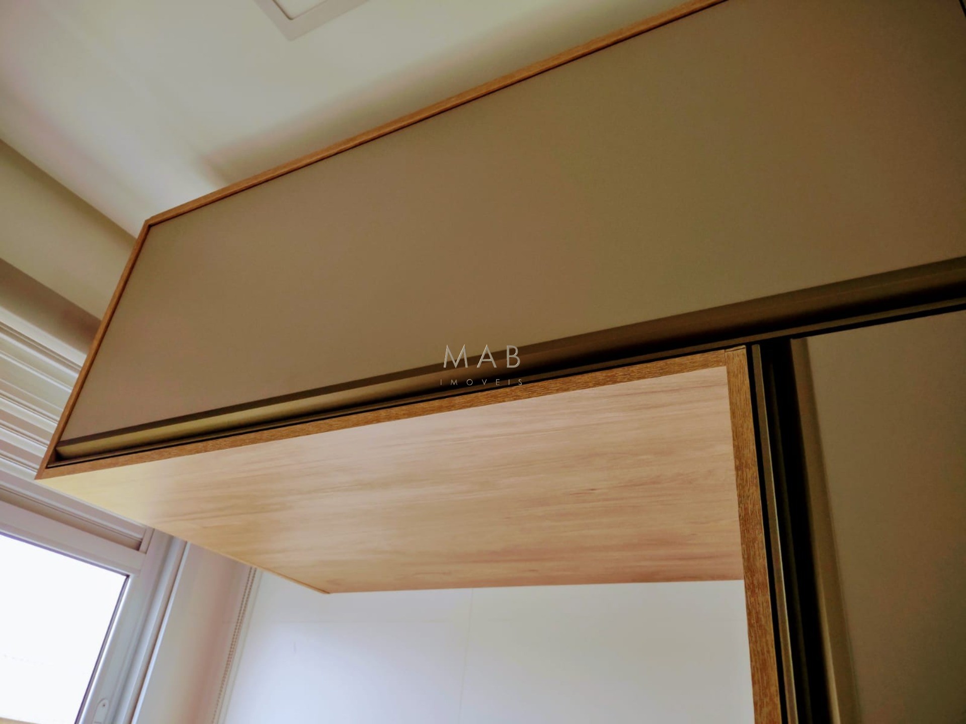 Apartamento para Venda, SEMIMOBILIADO, localizado à 500 metros do Mar, no Bairro Ingleses, Florianópolis SC!