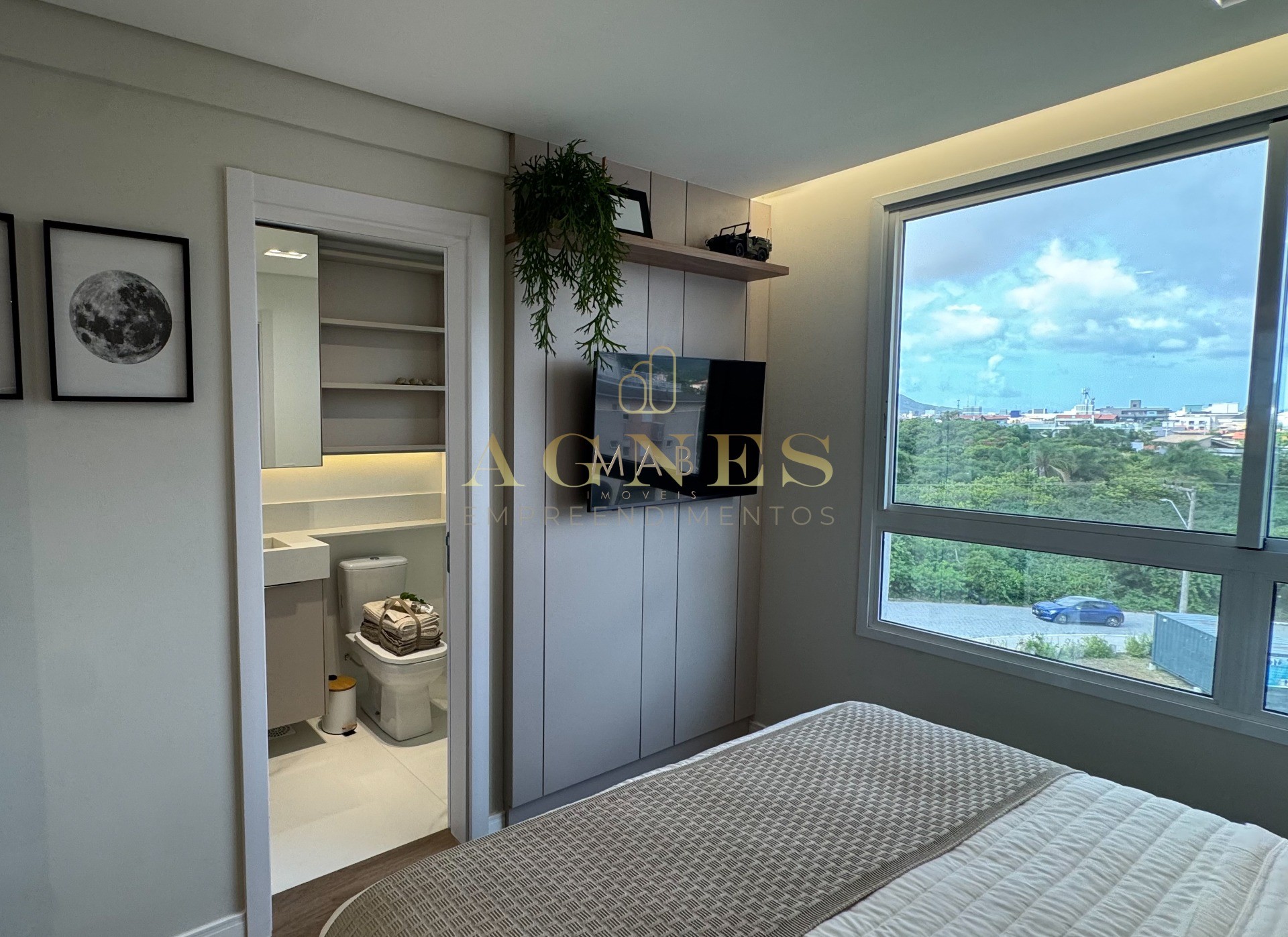 Lindo Apartamento à VENDA, VISTA MAR, a apenas 120 metros do MAR, na deslumbrante praia dos Ingleses - Florianópolis SC!