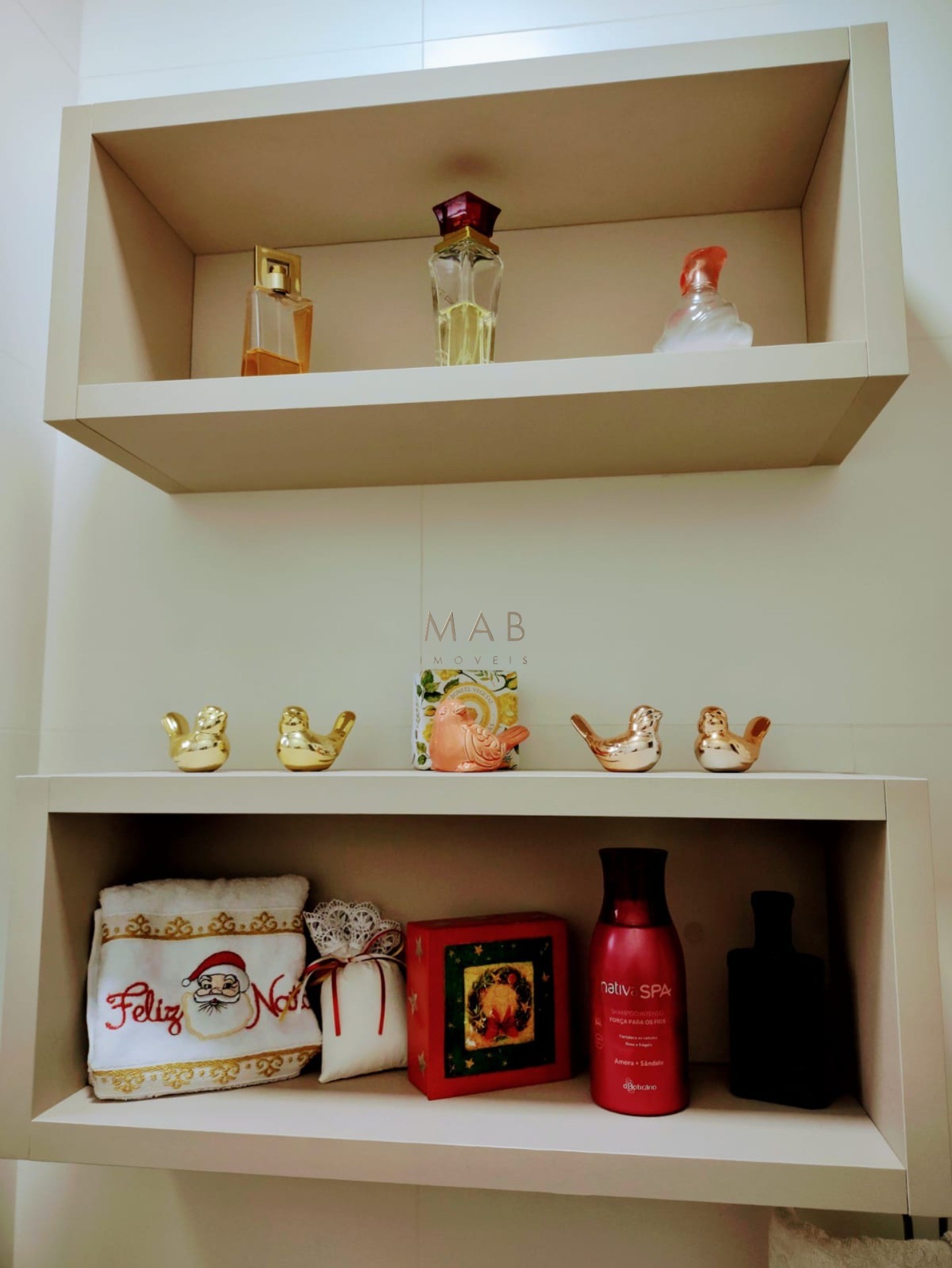 Apartamento para Venda, SEMIMOBILIADO, localizado à 500 metros do Mar, no Bairro Ingleses, Florianópolis SC!