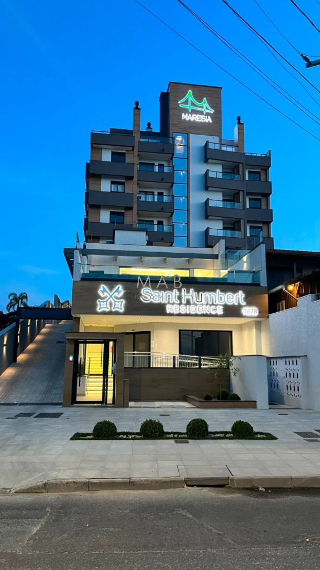Lindo Apartamento à Venda com VISTA MAR, no Saint Humbert Residence, a 80 metros da Praia dos Ingleses, Florianópolis/SC!