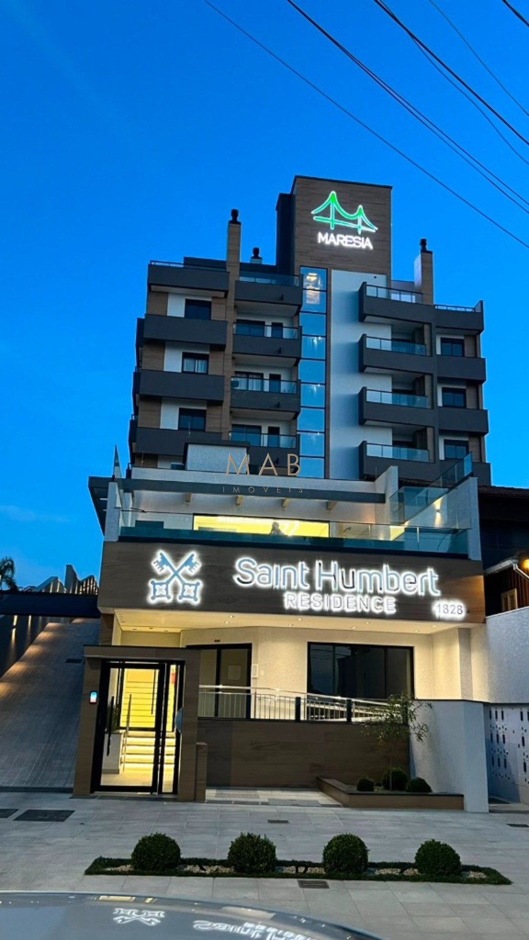 Lindo Apartamento à Venda com VISTA MAR, no Saint Humbert Residence, a 80 metros da Praia dos Ingleses, Florianópolis/SC!