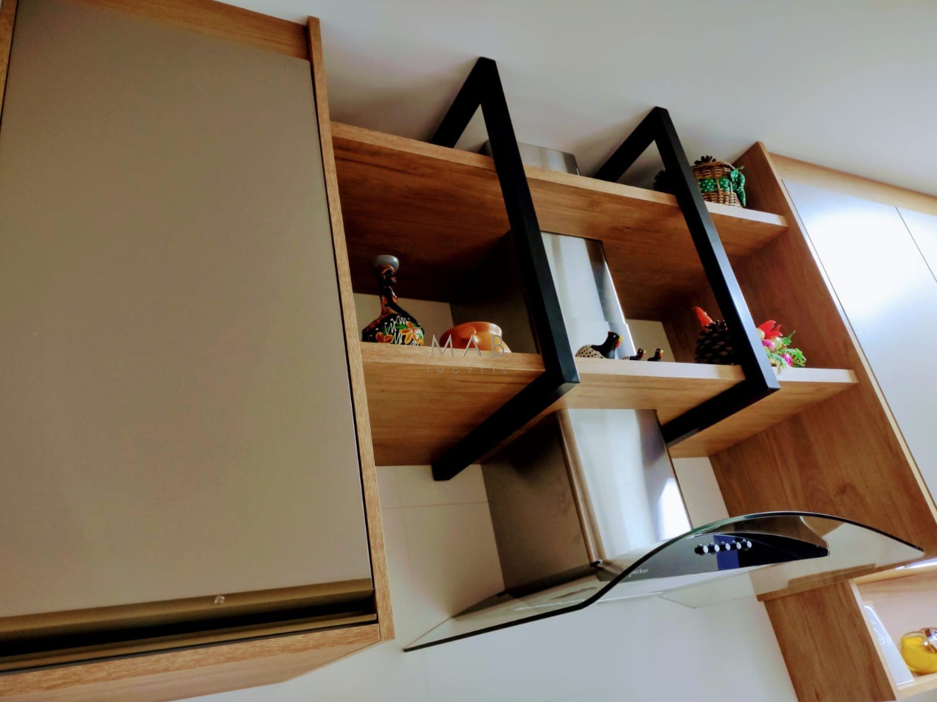 Apartamento para Venda, SEMIMOBILIADO, localizado à 500 metros do Mar, no Bairro Ingleses, Florianópolis SC!