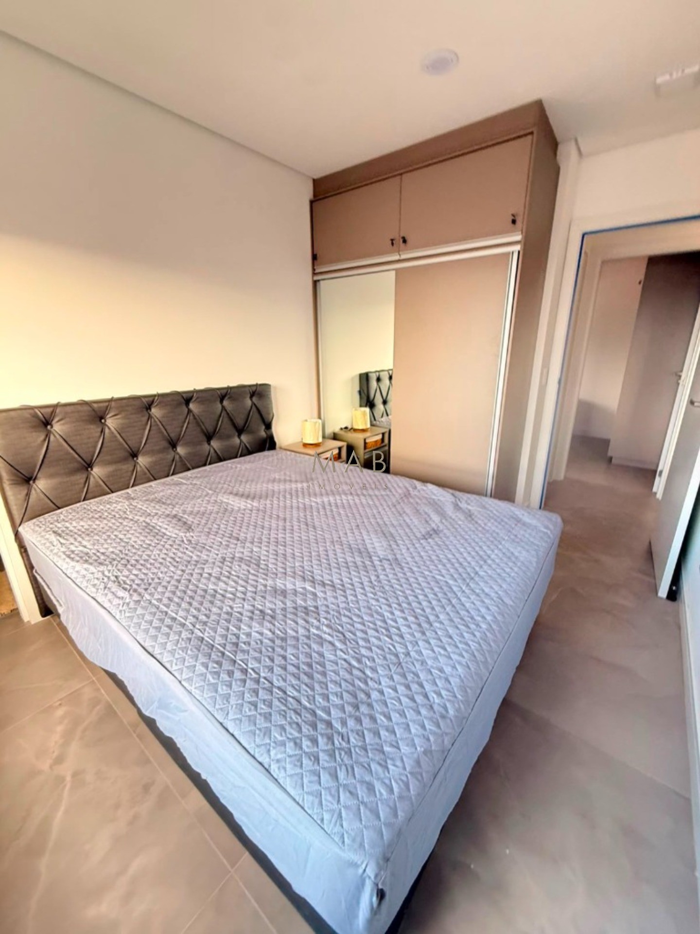 Apartamento com 2 Suítes à Venda no Saint Humbert Residence, a 80 metros da Praia dos Ingleses, Florianópolis/SC!