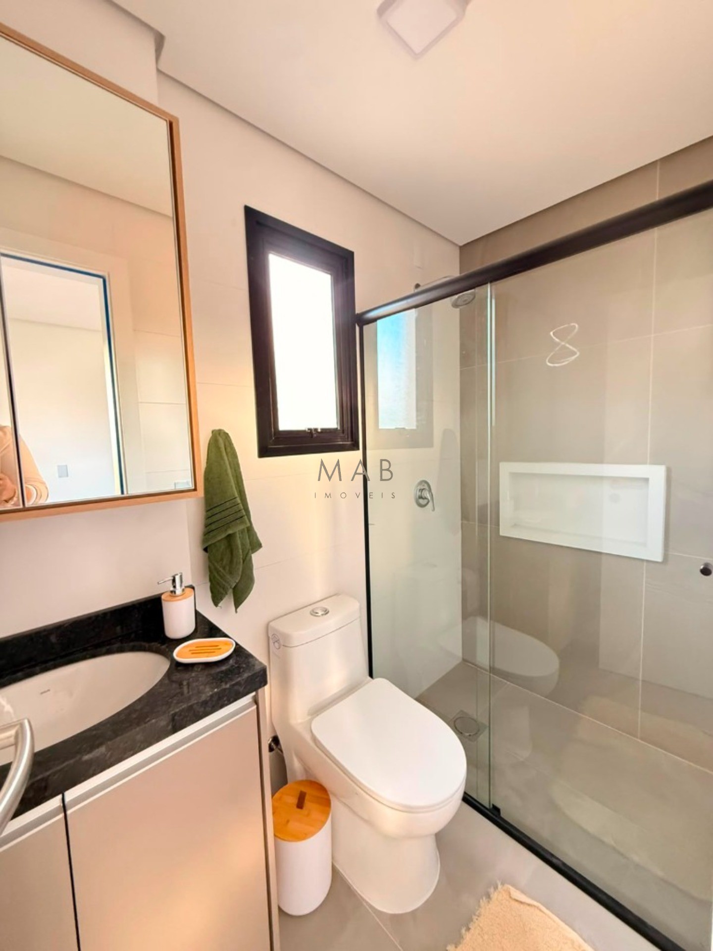 Apartamento com 2 Suítes à Venda no Saint Humbert Residence, a 80 metros da Praia dos Ingleses, Florianópolis/SC!