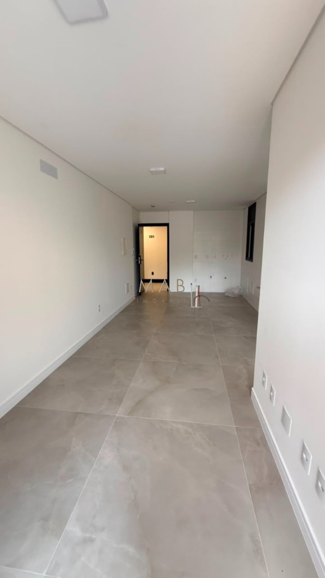 Apartamento Térreo à Venda com 1 Dormitório, no Saint Humbert Residence, a 80 metros da Praia dos Ingleses, Florianópolis/SC!