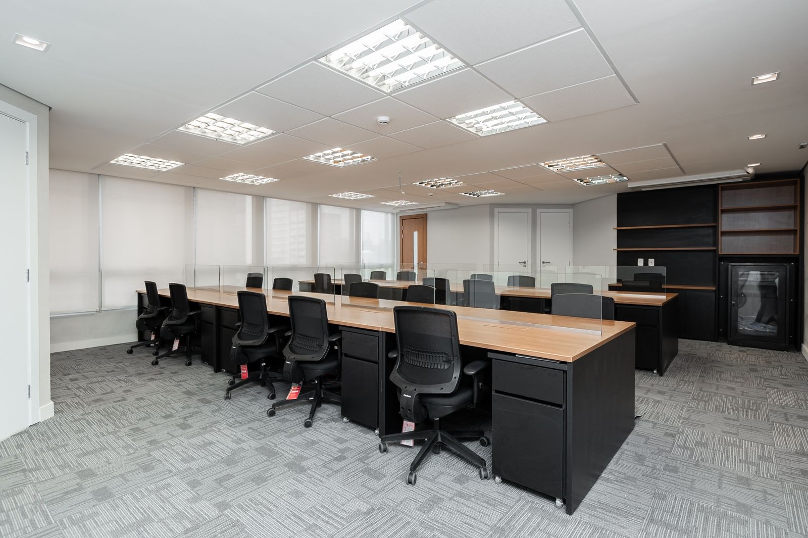 Sala-Conjunto, 200 m² - Foto 1