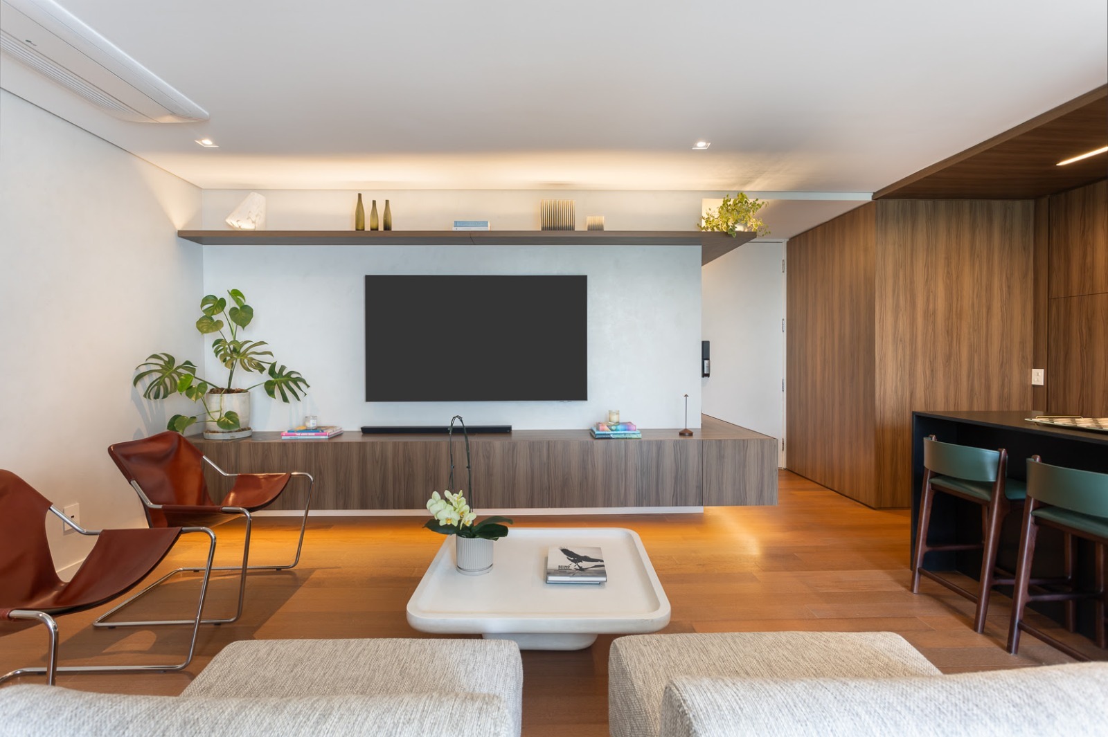 Apartamento, 1 quarto, 91 m² - Foto 1