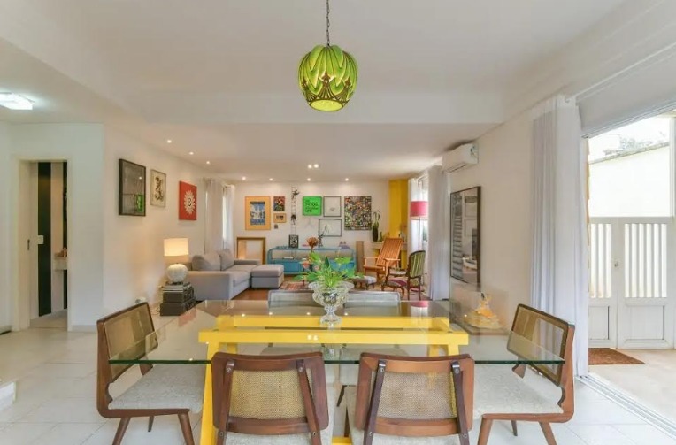 Casa, 4 quartos, 273 m² - Foto 1
