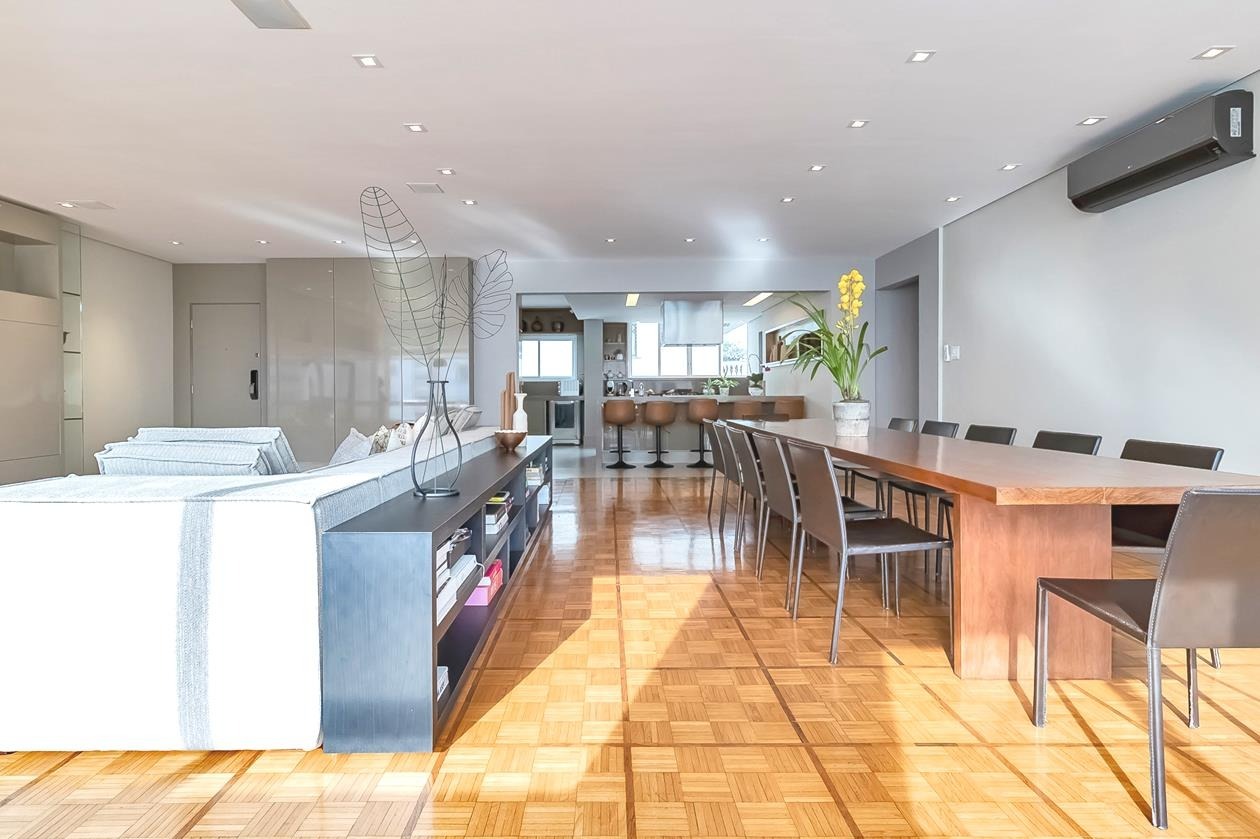 Apartamento, 3 quartos, 220 m² - Foto 2