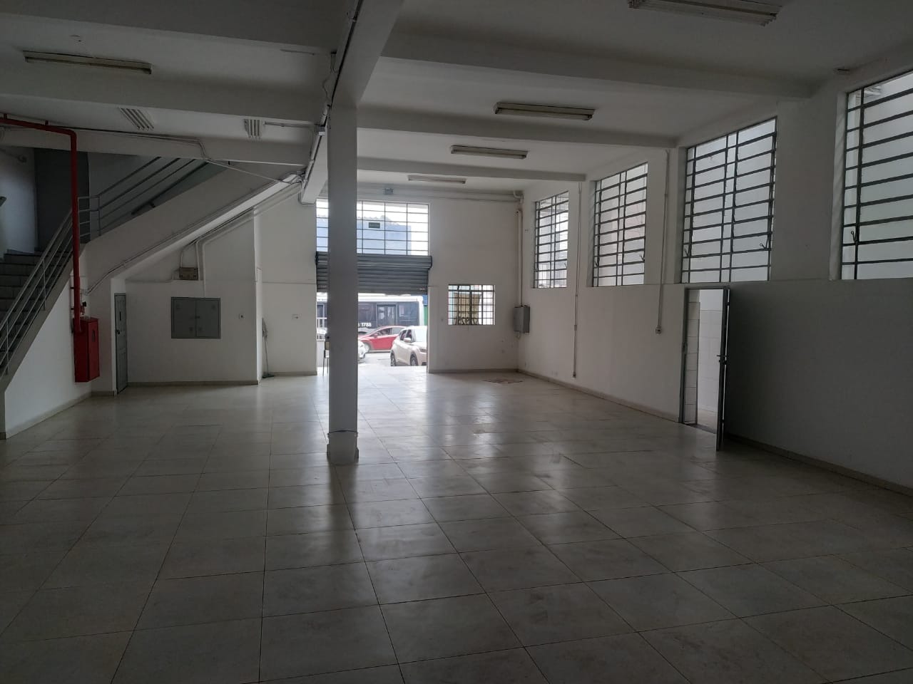Prédio Inteiro, 1300 m² - Foto 1