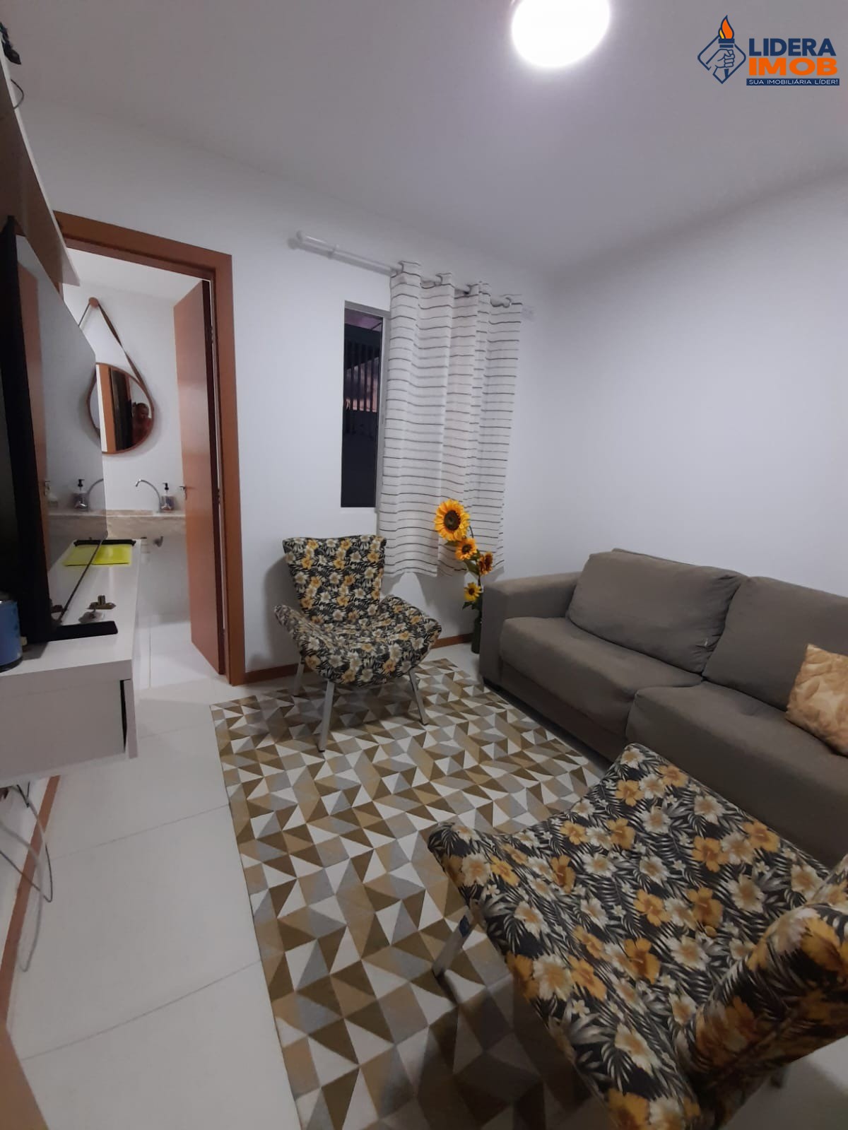 Casa, 4 quartos, 215 m² - Foto 2