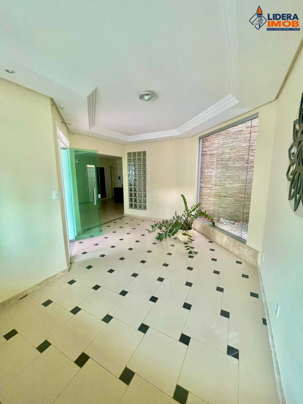 Casa, 3 quartos, 220 m² - Foto 1