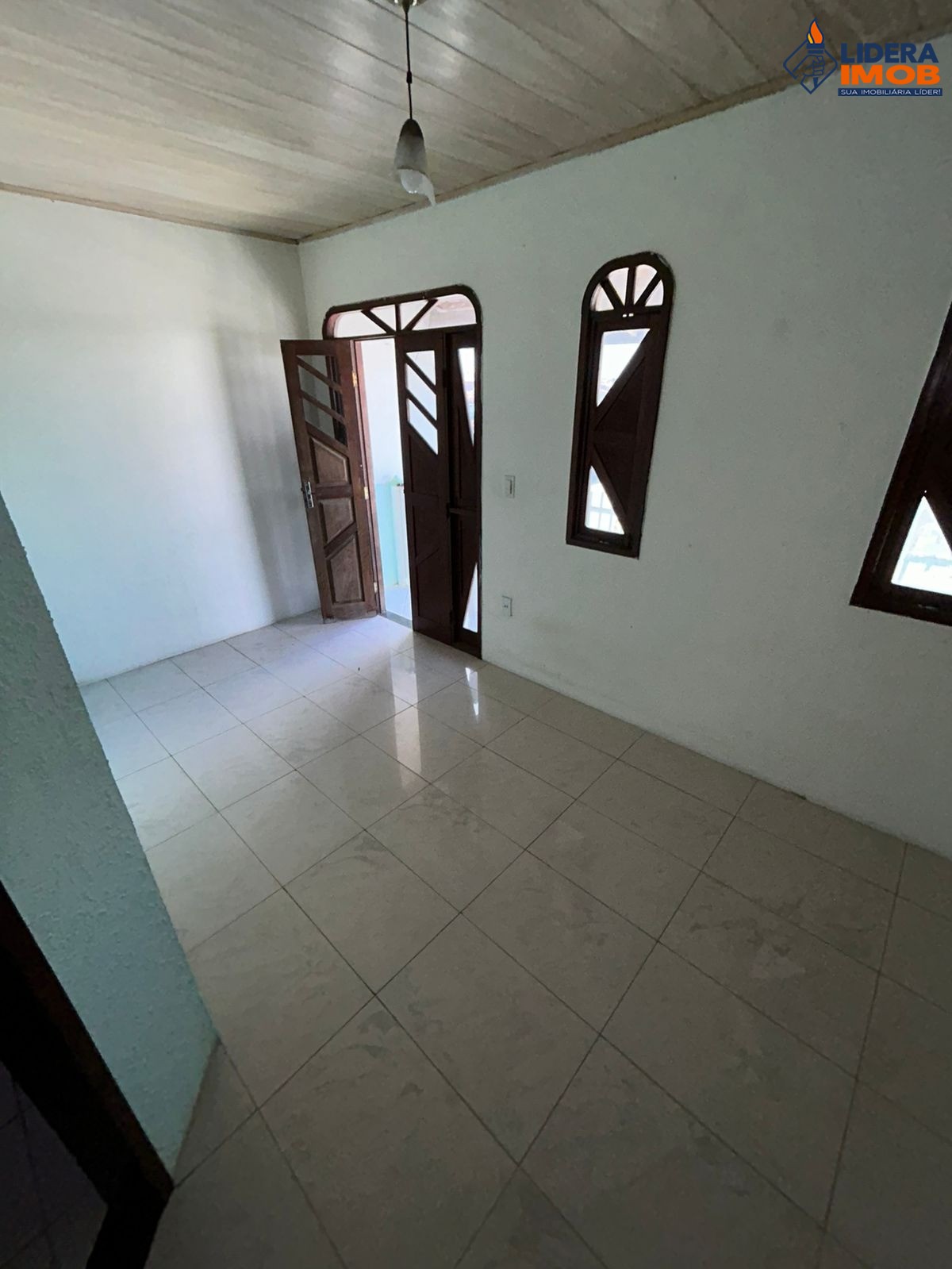 Casa, 2 quartos, 100 m² - Foto 1