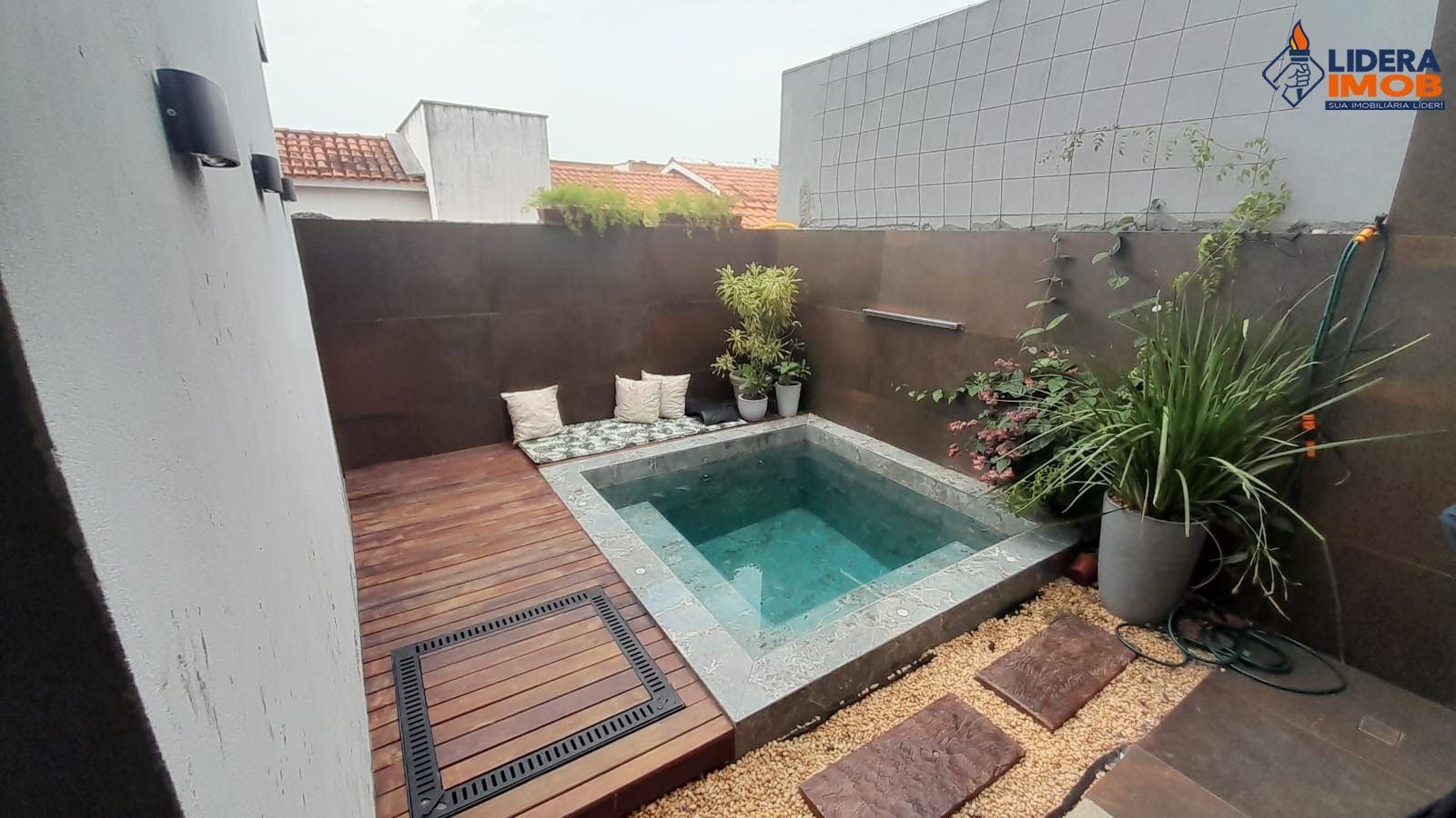 Casa, 4 quartos, 220 m² - Foto 2