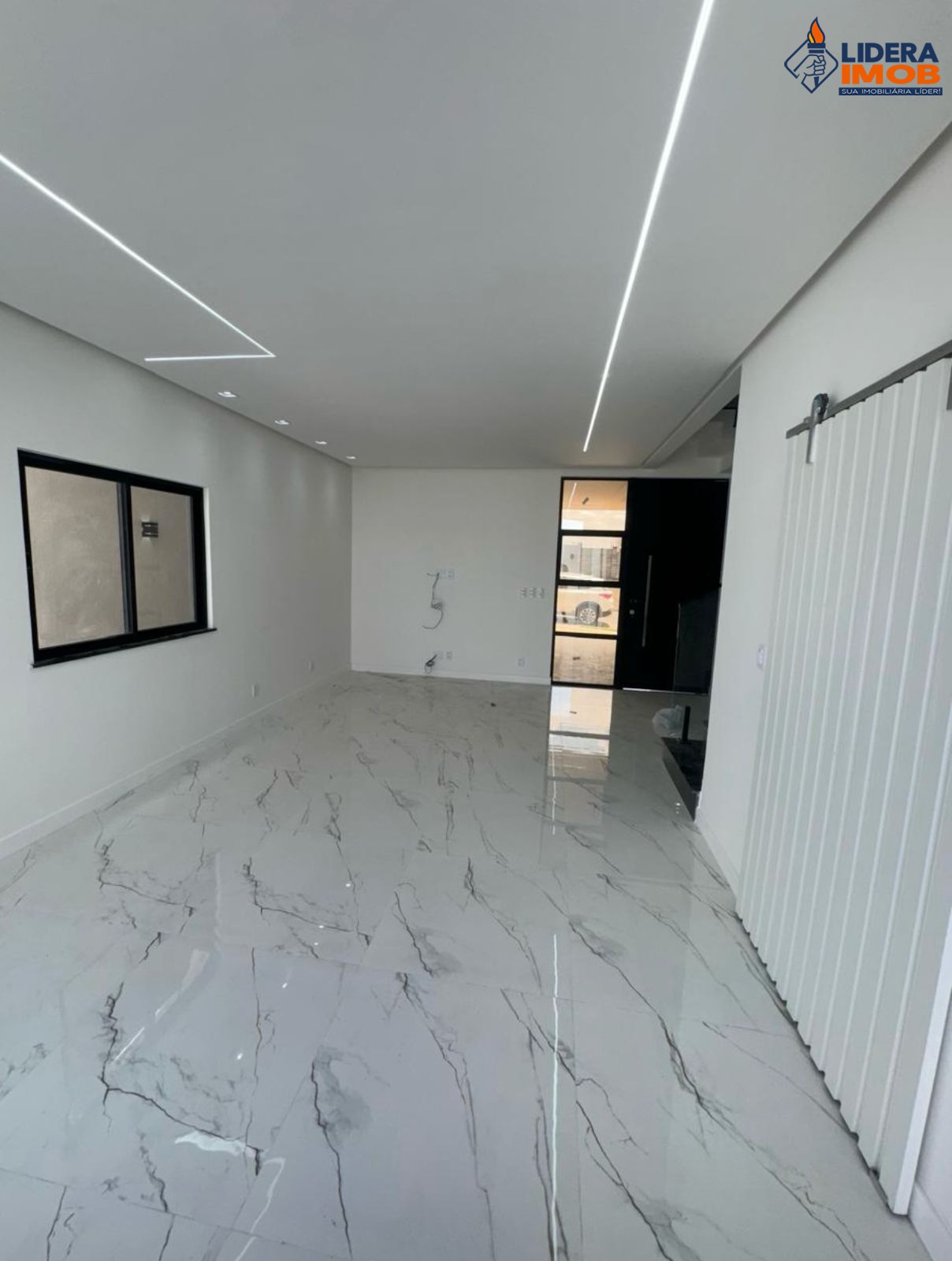 Casa, 2 quartos, 200 m² - Foto 1