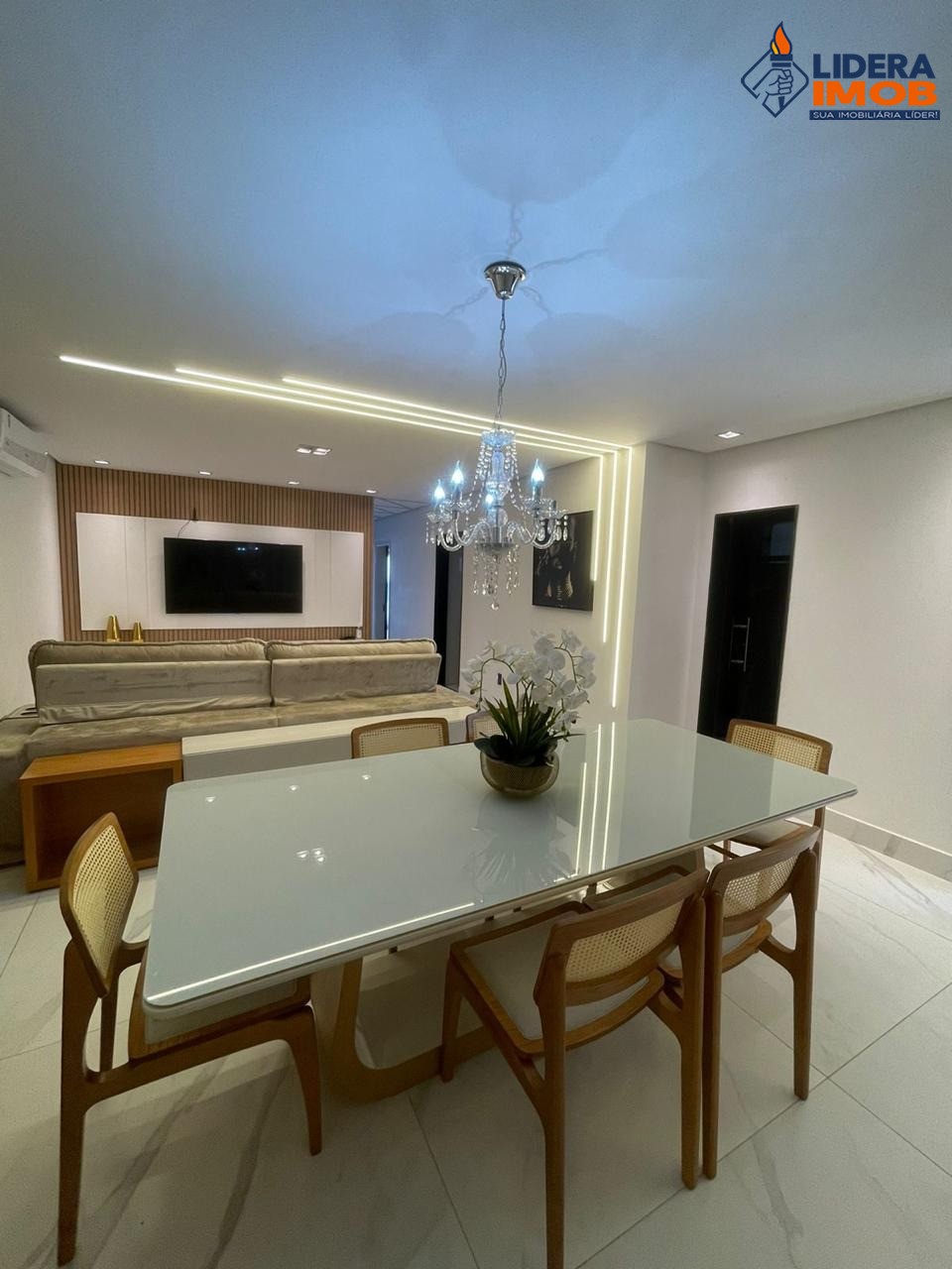 Casa, 3 quartos, 180 m² - Foto 1