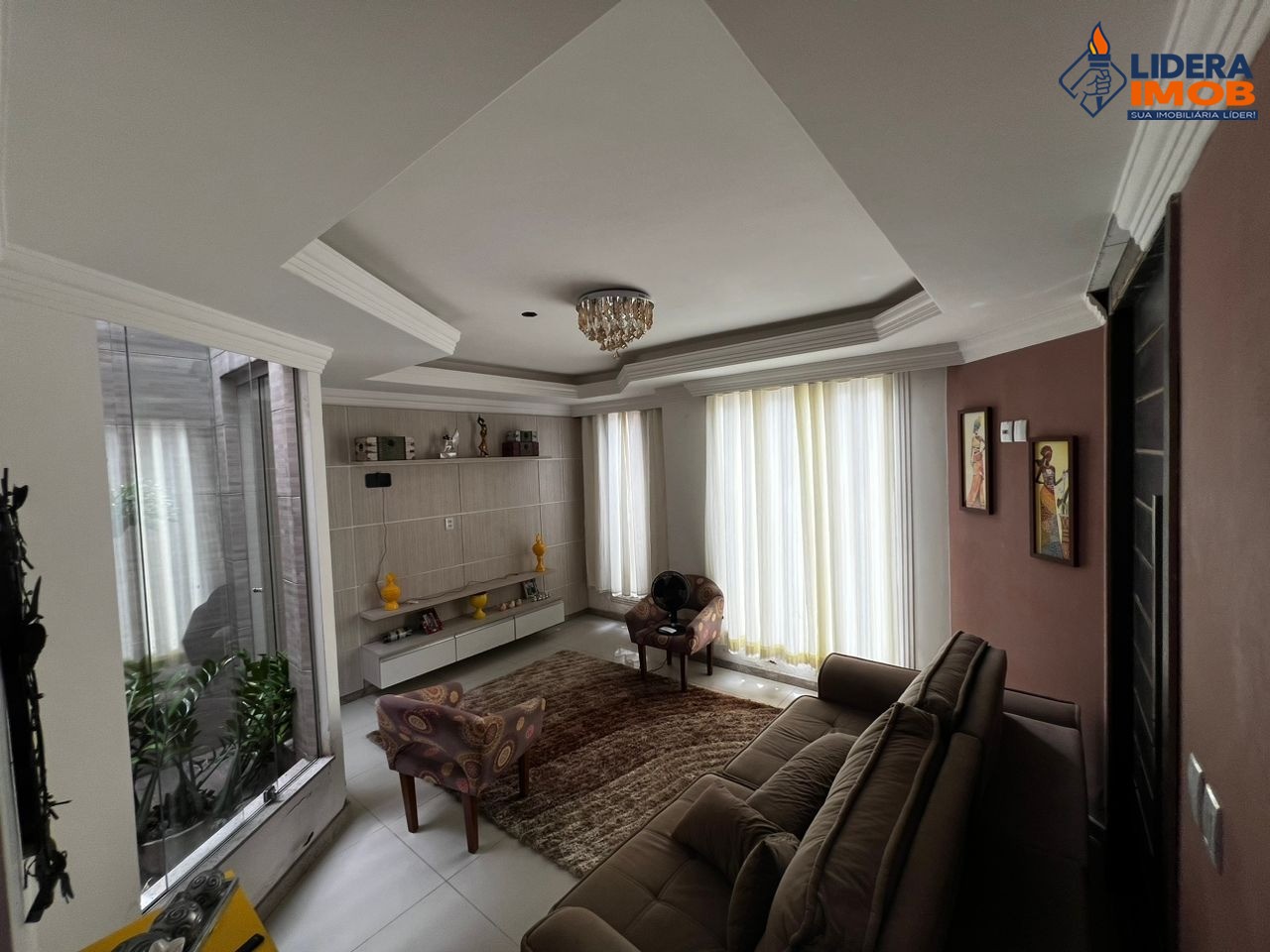 Casa, 4 quartos, 300 m² - Foto 1