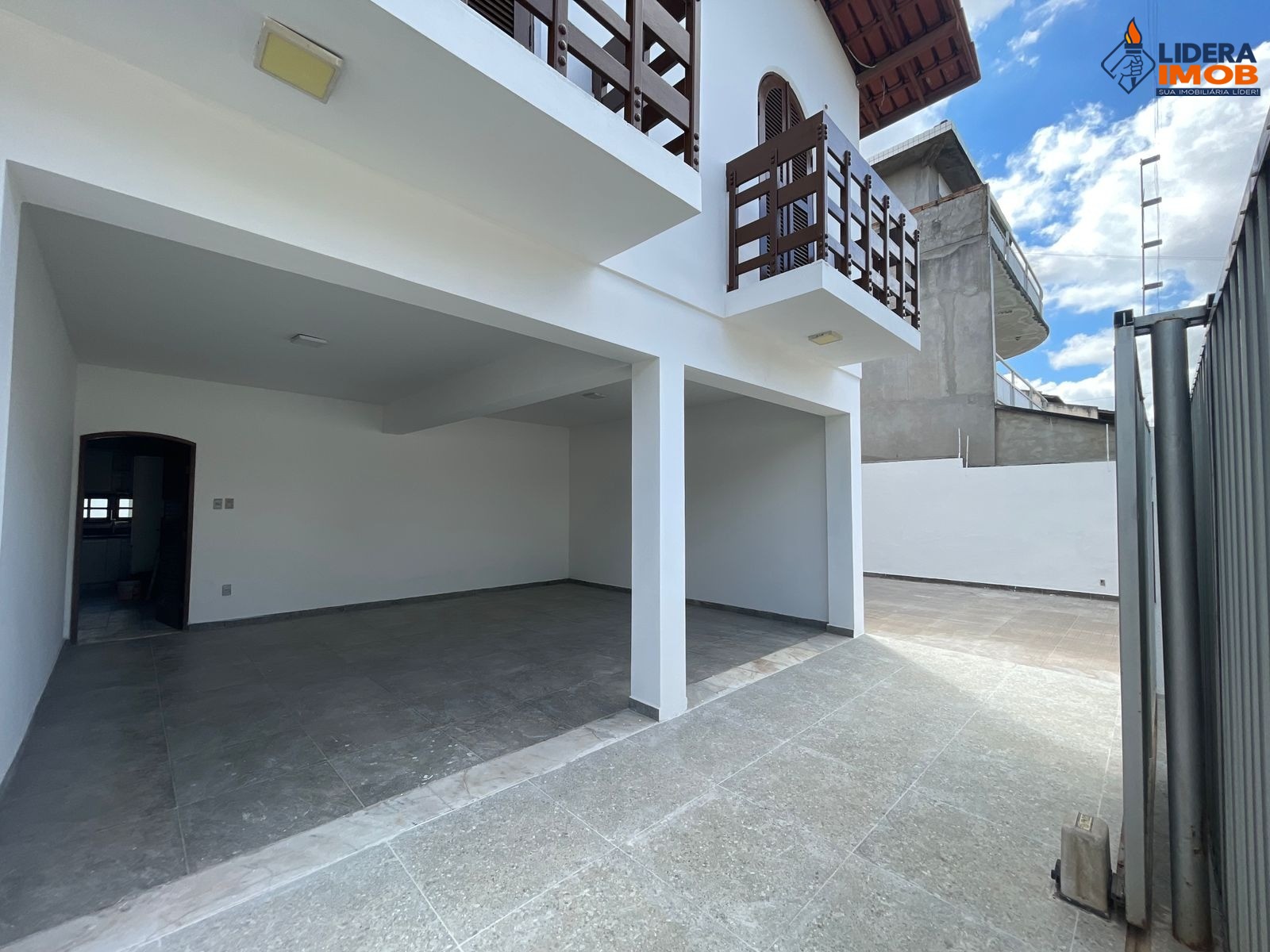 Casa, 5 quartos, 1188 m² - Foto 2