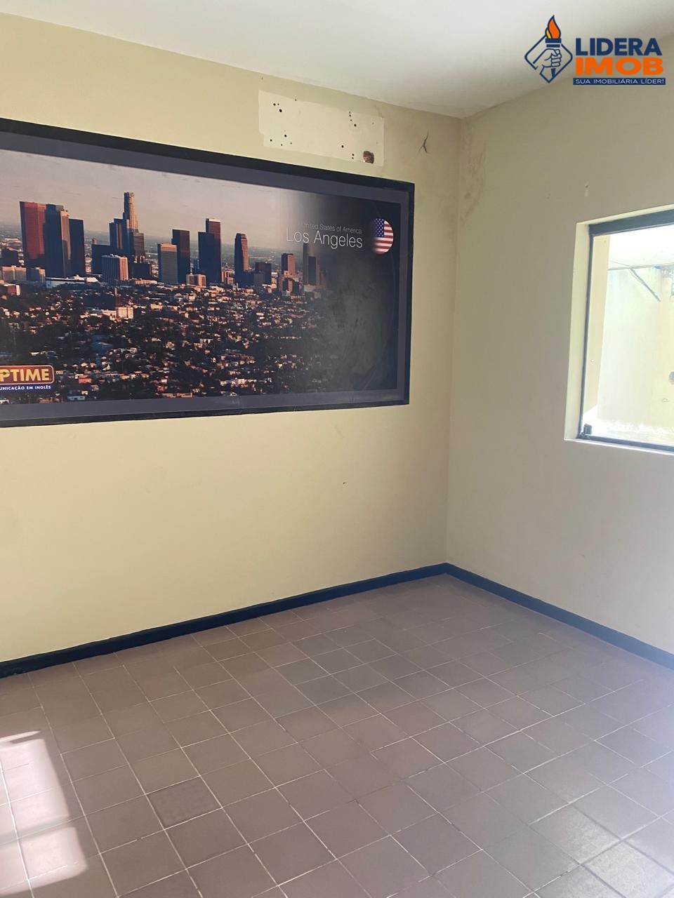 Loja-Salão, 350 m² - Foto 1