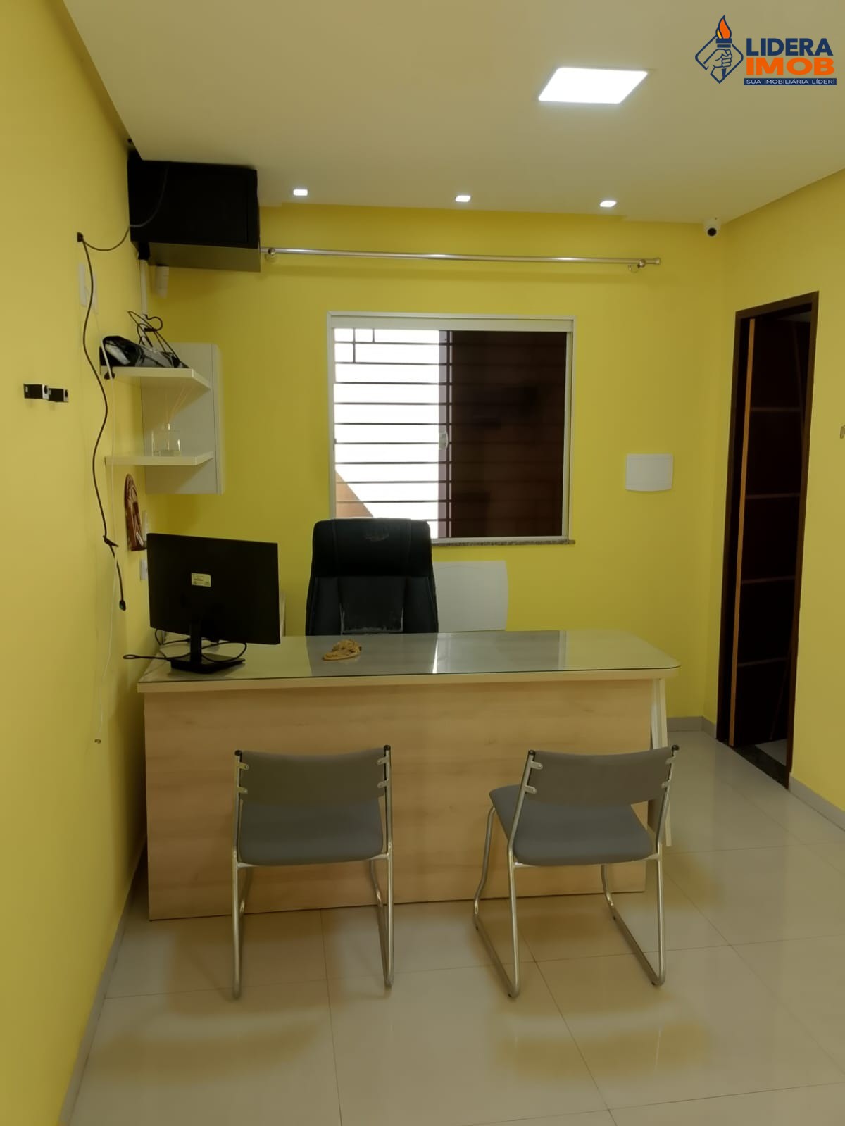 Depósito-Galpão, 80 m² - Foto 2