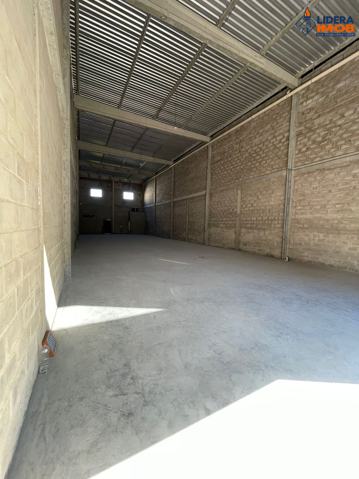 Depósito-Galpão, 330 m² - Foto 2