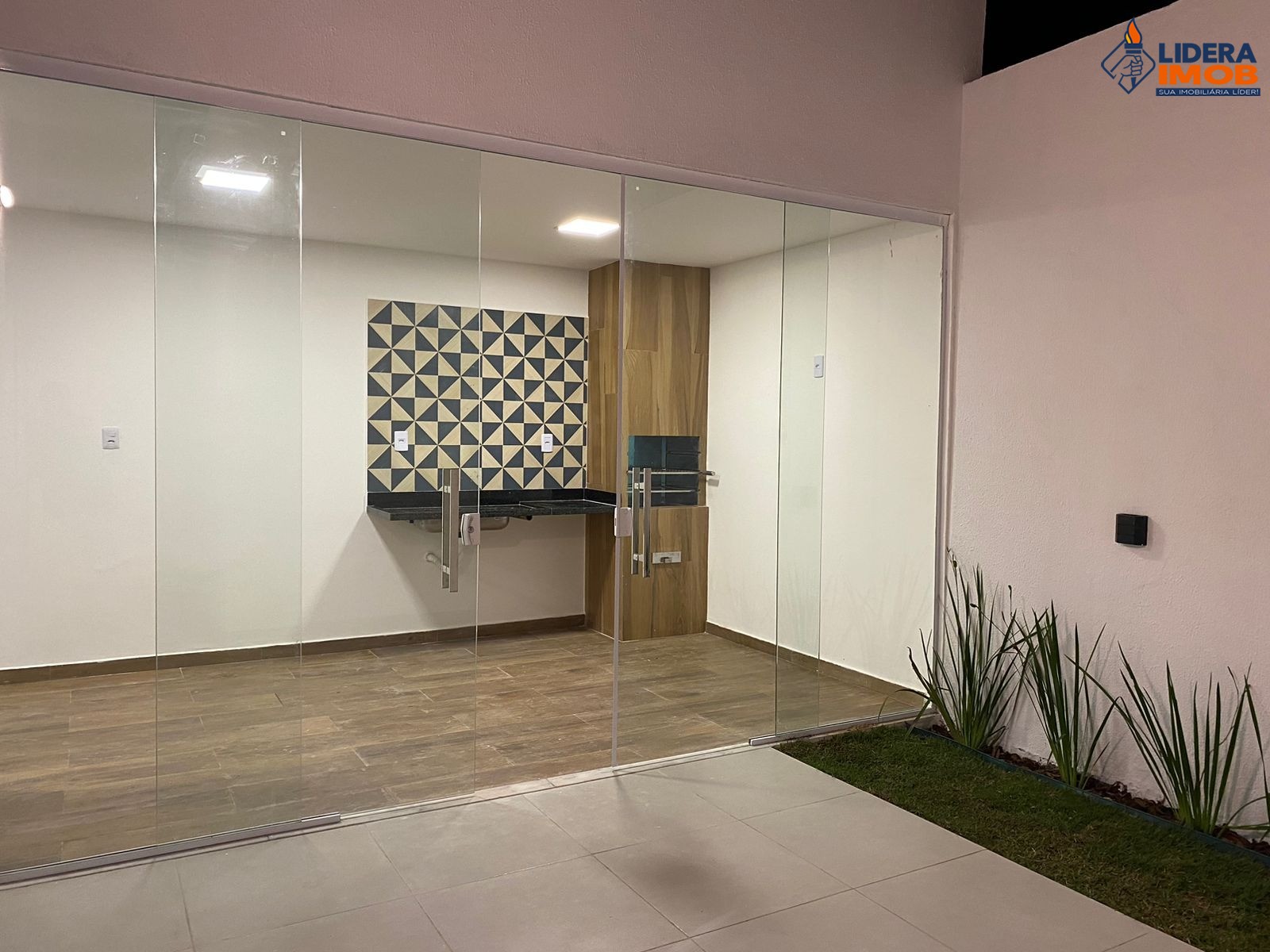 Casa, 2 quartos, 100 m² - Foto 1