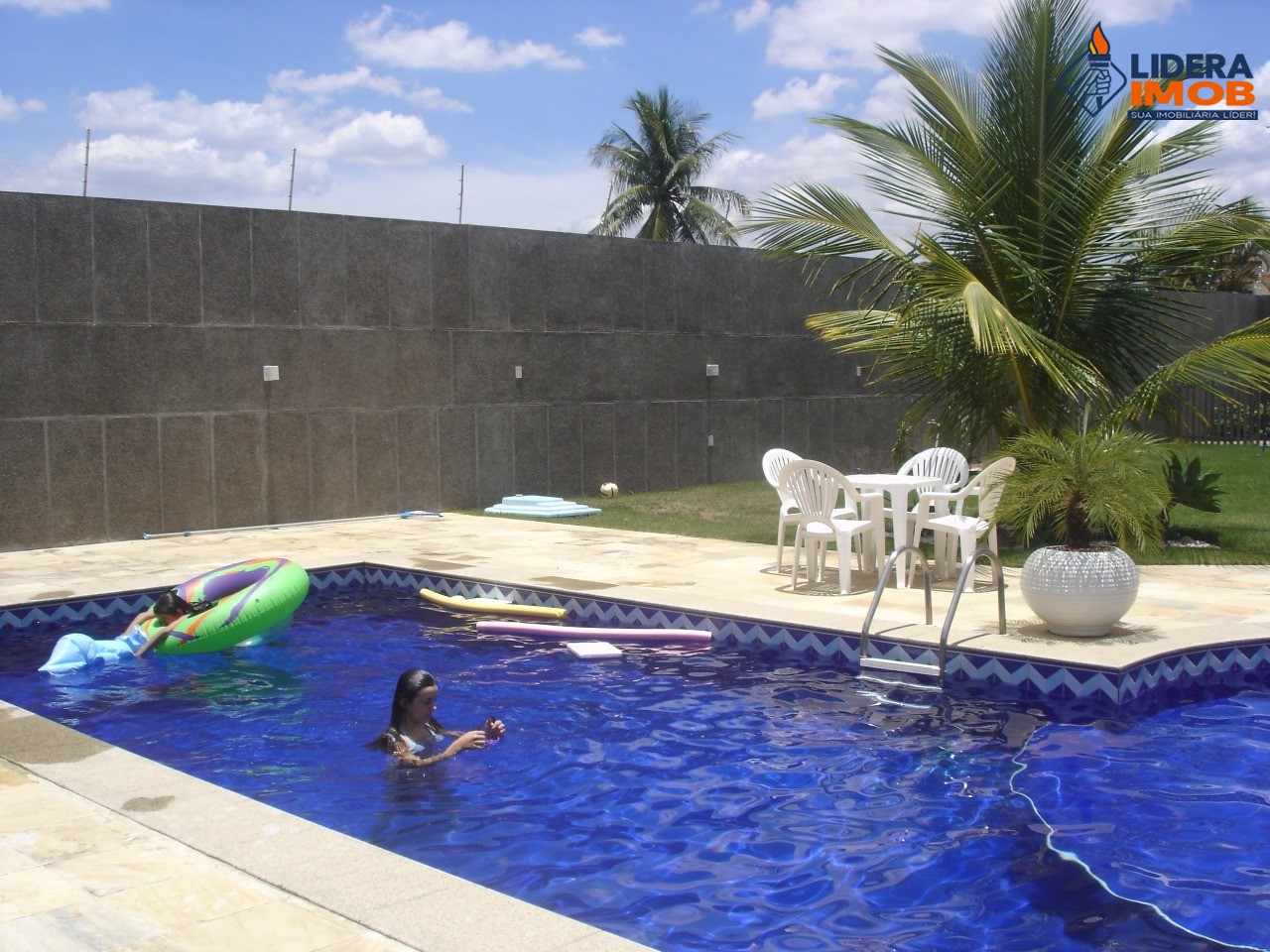 Casa, 3 quartos, 1240 m² - Foto 2