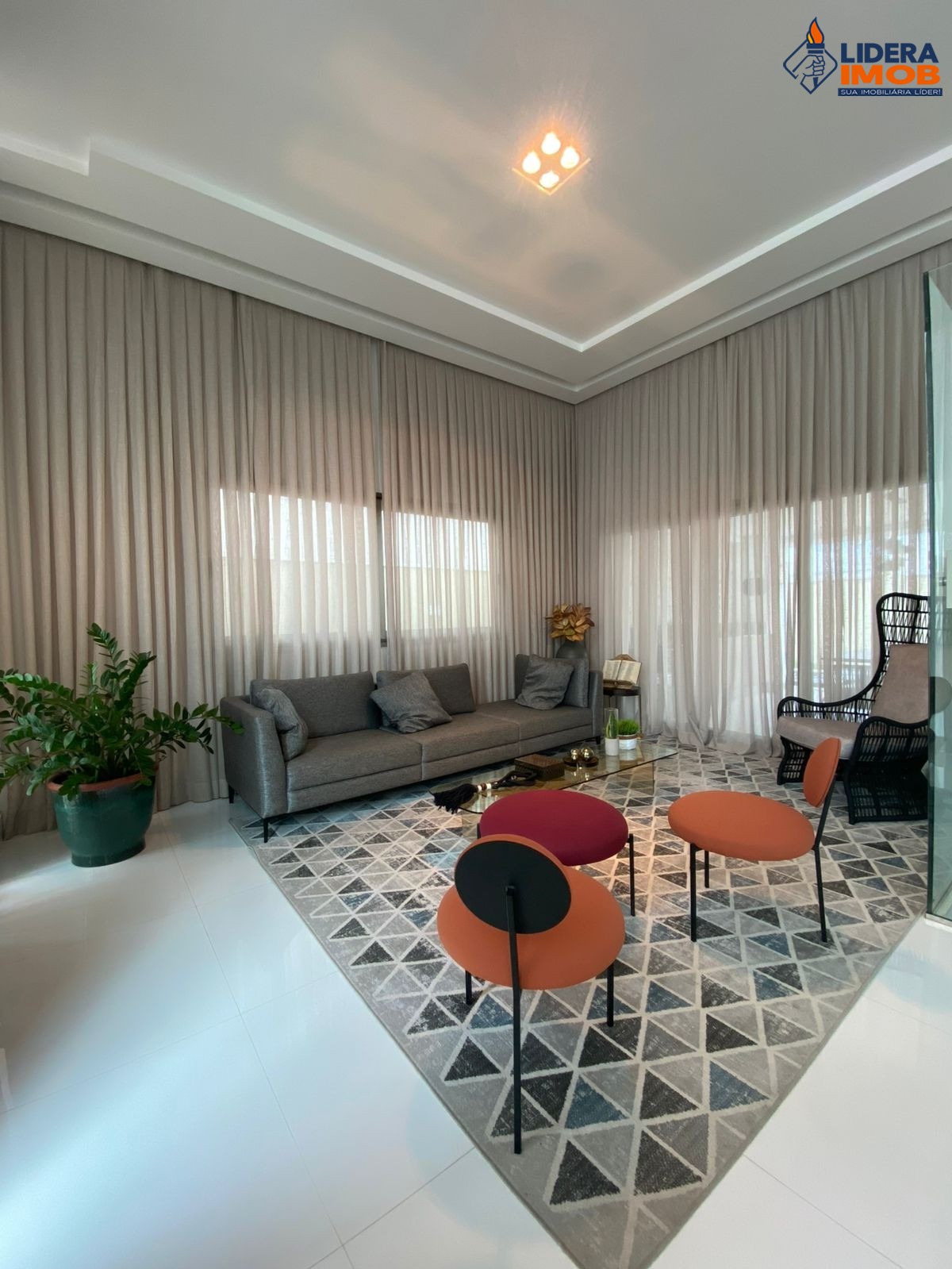 Casa, 4 quartos, 340 m² - Foto 2