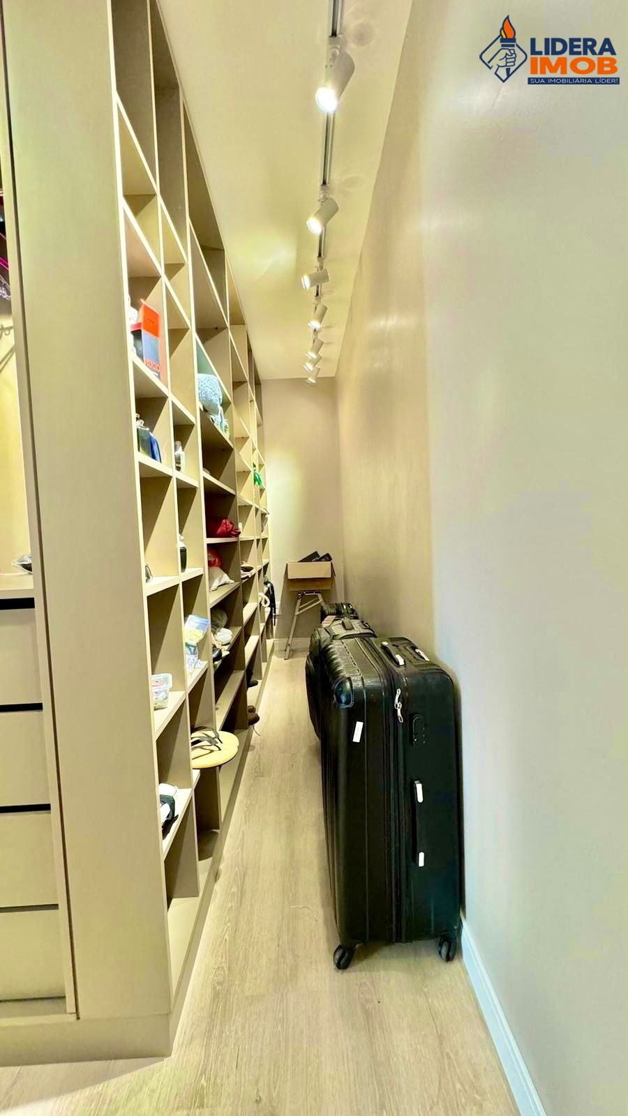 Casa, 3 quartos, 241 m² - Foto 9